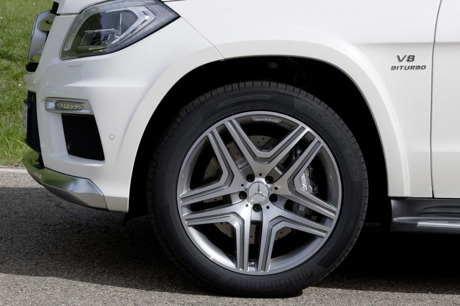  Mercedes-Benz GL63 AMG 2013 года  (фото 12 из 24)